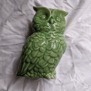 owl statue